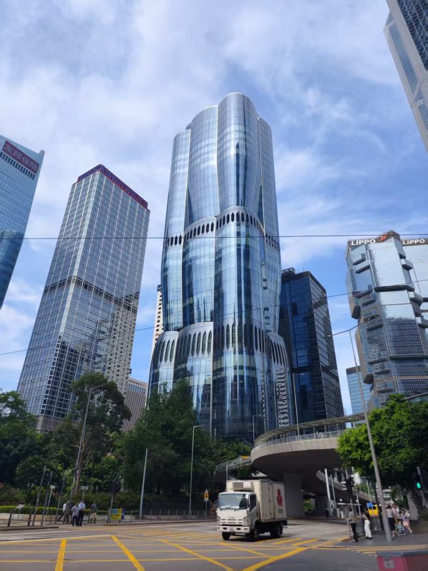 牛在线 “New Money”涌入香港中环